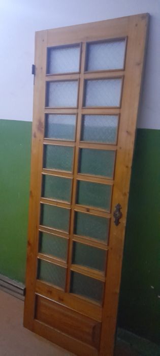 Двери межкомнатные деревянные