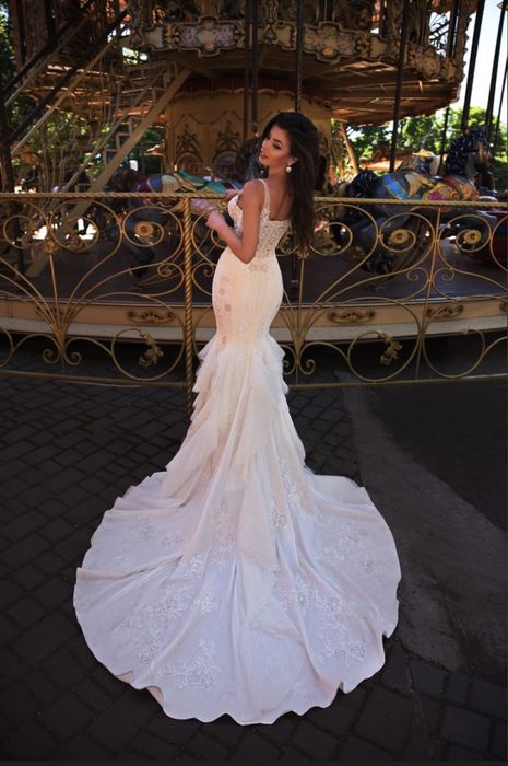 Весільна сукня