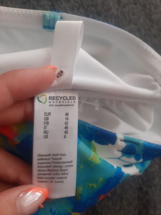 Sprzedam górę od stroju kąpielowego 40 bon prix, nowa beż metki