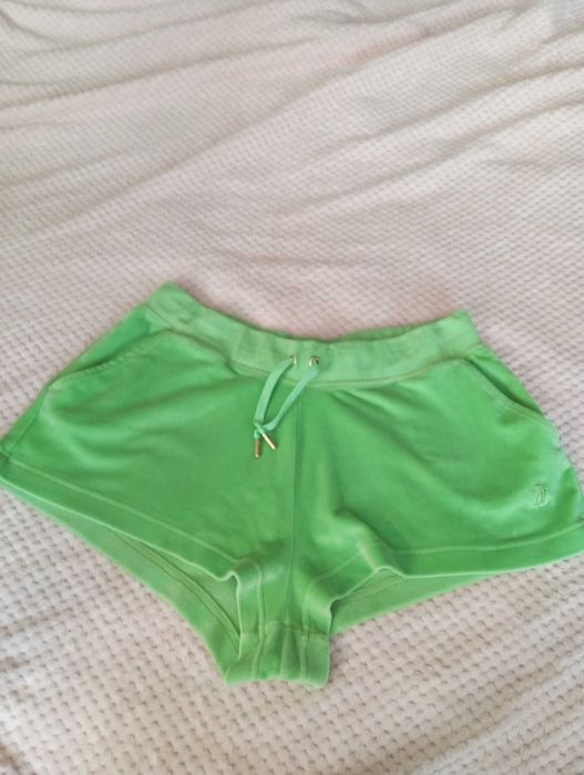 Шикарні шорти салатного кольору з велюру, бренд juicy couture