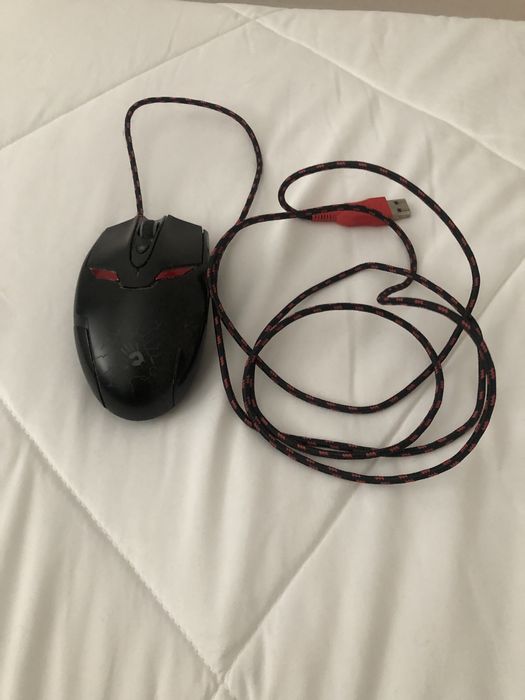 USB-connected Mouse447461673948958720