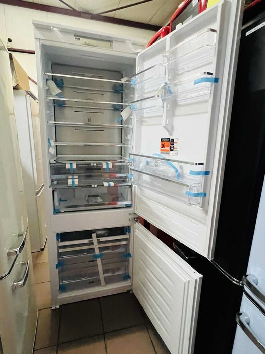 Lodówka do zabudowy Whirlpool 69 cm szerokości Cicha i Funkcjonalna!