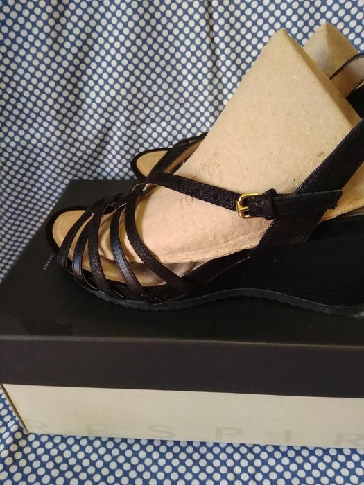 Geox. Абсолютно новые. Натуральная кожа. Размер - 38-39.