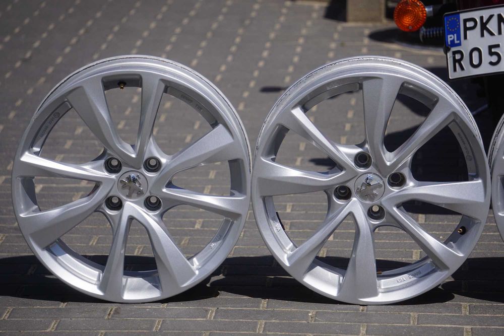 Alufelgi do Citroen Peugeot Opel 4x108 7Jx17 et32 cb65,1mm srebrne, w oryginale
