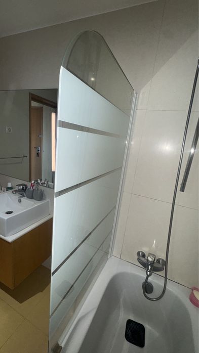Instalação de Resguardo de Banheira sem Perfurações