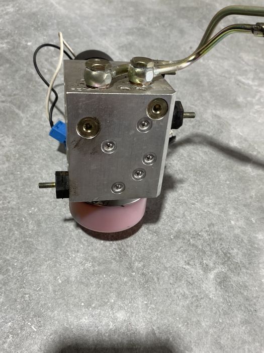 Насос Кришки Багажника БМВ Е39 Універсал Гідравлічний Насос 7004889