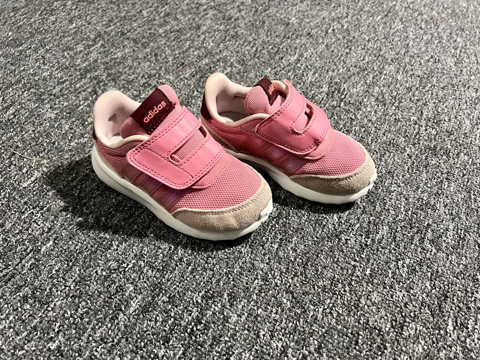 дитячі кросівки Adidas