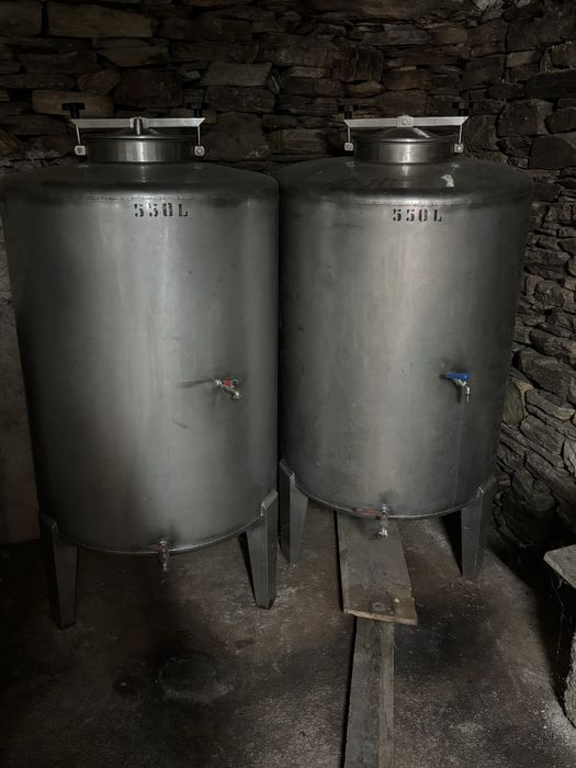 cubas vinho 550l