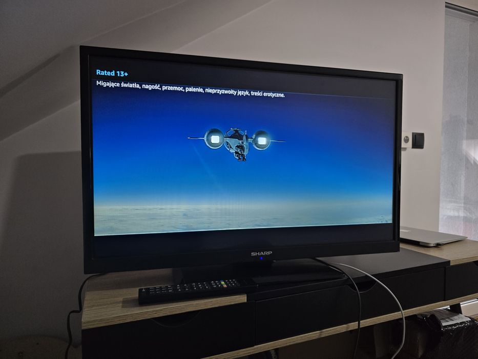 Telewizor SHARP Lcd 32ld135 z orginalnym pilotem