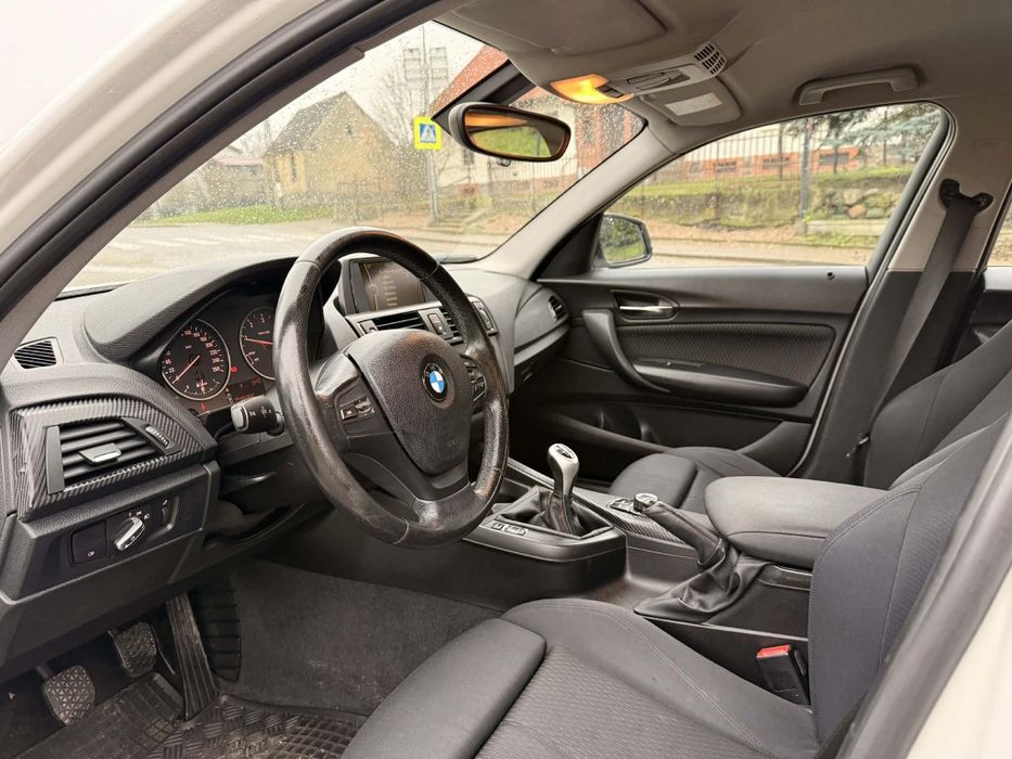 Piękna  BMW 1  2012r 2.0D  techniczne super bez wkładu