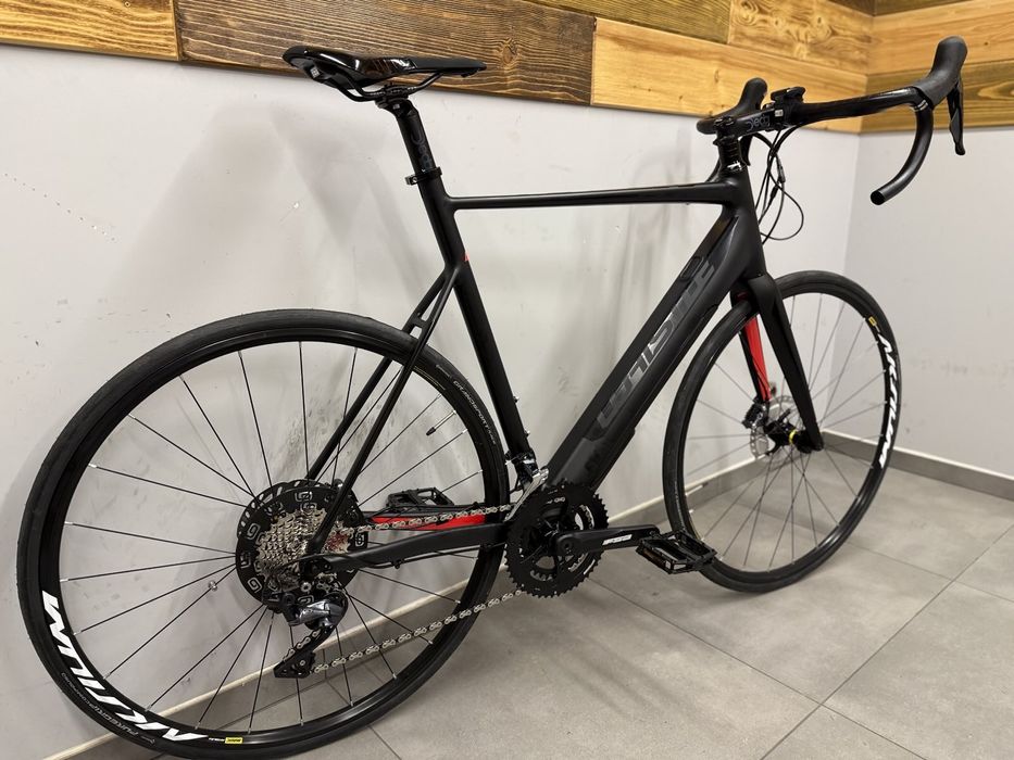 Szosowy rower elektryczny Whistle Flow adv carbon ultegra