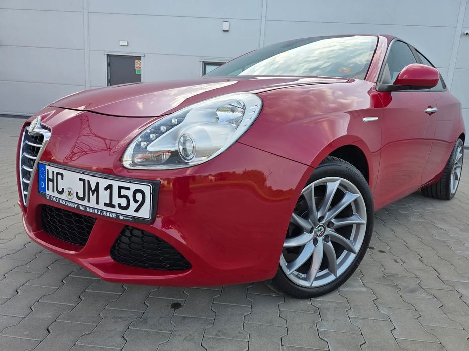 Alfa Romeo Giulietta Mega wygląd  koła 18 cali ledy super stan super silnik