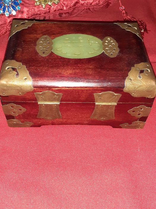 Guarda Jóias  com Música