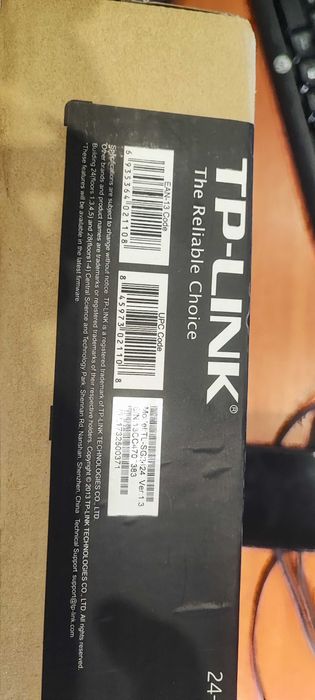 Комутатор TP-Link TL-SG2424