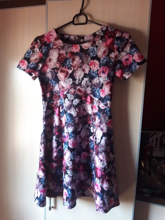 Śliczna sukienka rozmiar 36 , S  Dorothy Perkins