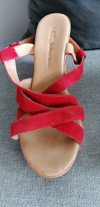 Buty czerwone na koturnie 38/39