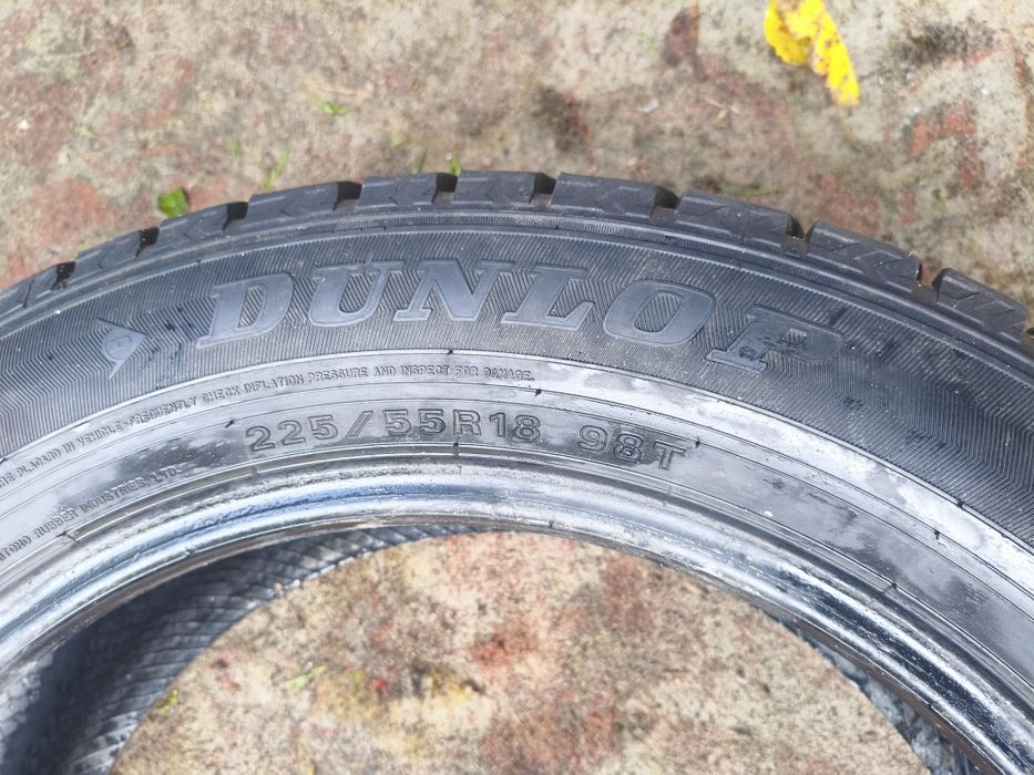 Шини/Резина/Колеса Dunlop 225 55 R18 98T Зима