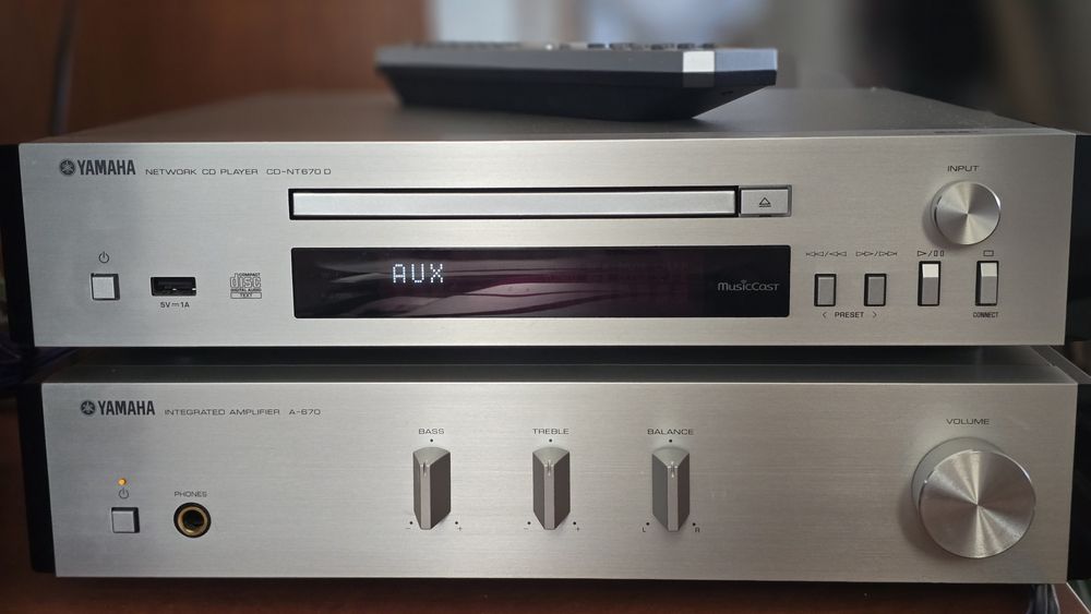 Yamaha A-670 + CD-NT670 Srebrny z głośnikami