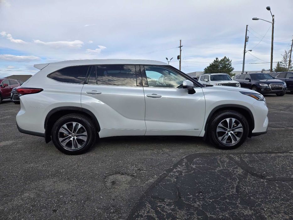 Toyota Highlander Hybrid Platinum      2022