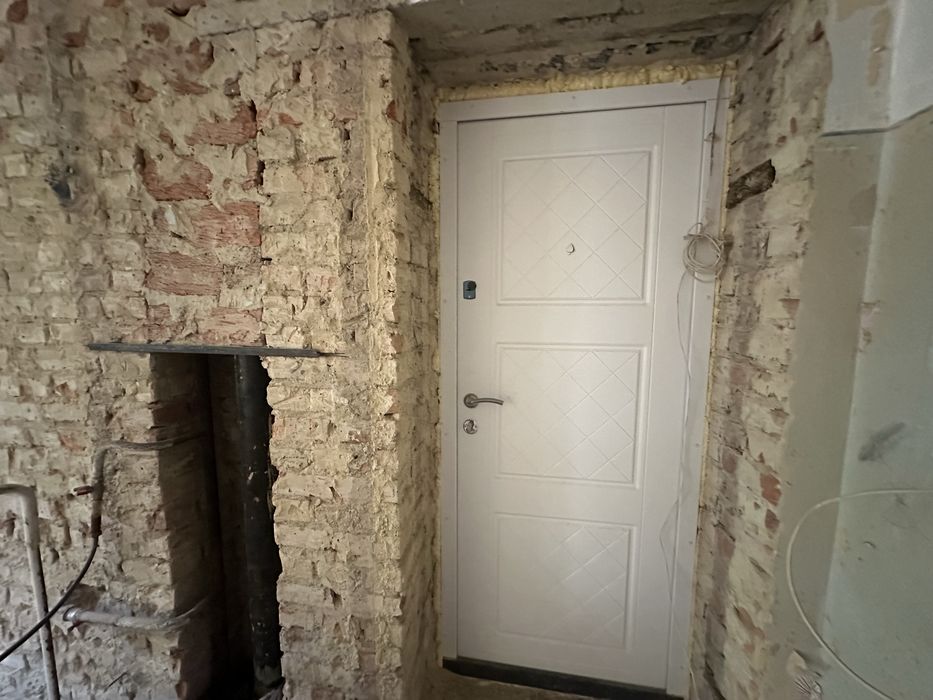 Продам 3-кімнатну квартиру  . Центр