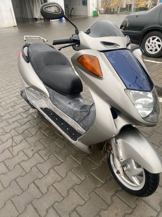 Продам запчасти до макси скутера Honda Foresight 250