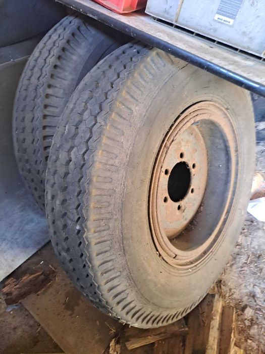 Kompletne koła rozmiar 900x20 / opony 10.00 R20