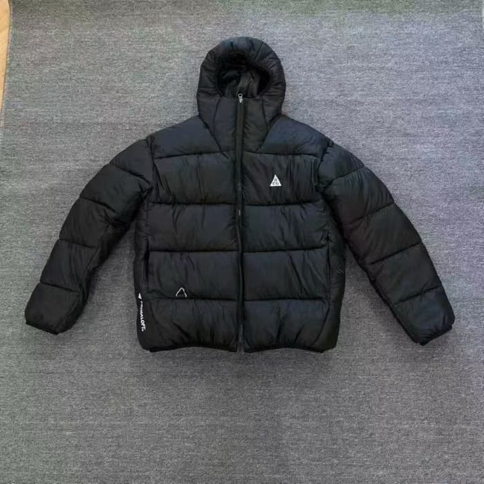 Пуховик Nike ACG