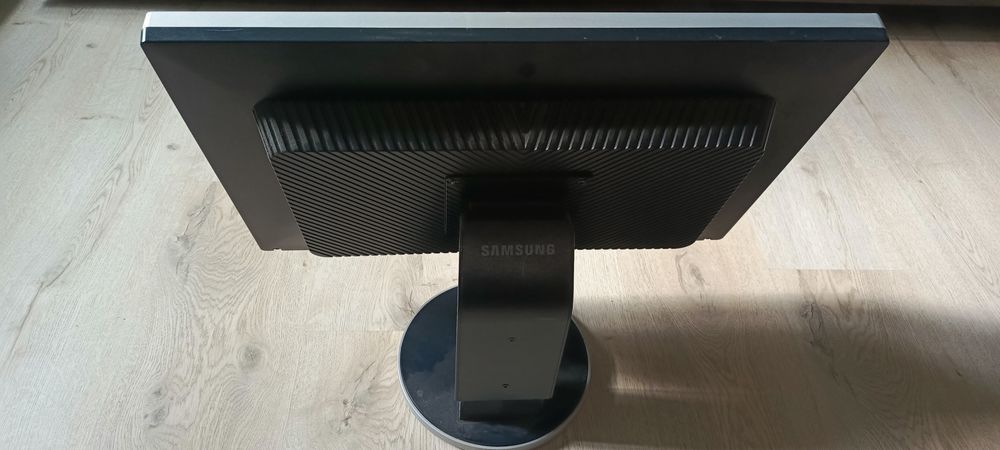 Monitor Samsung 22 cale