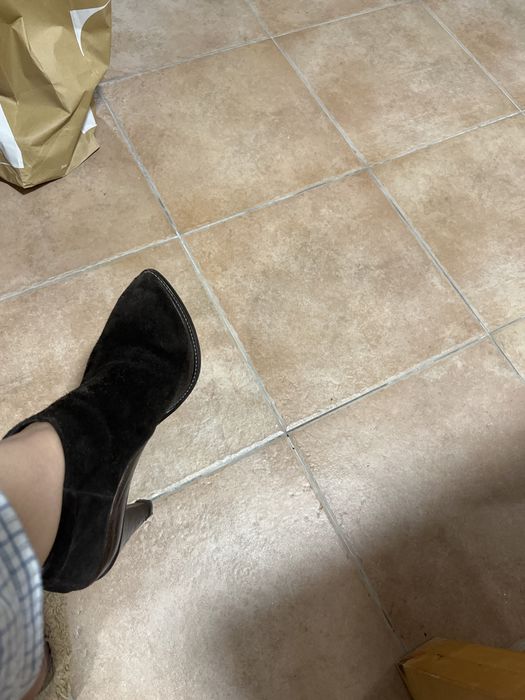 Botas castanhas de salto em pele