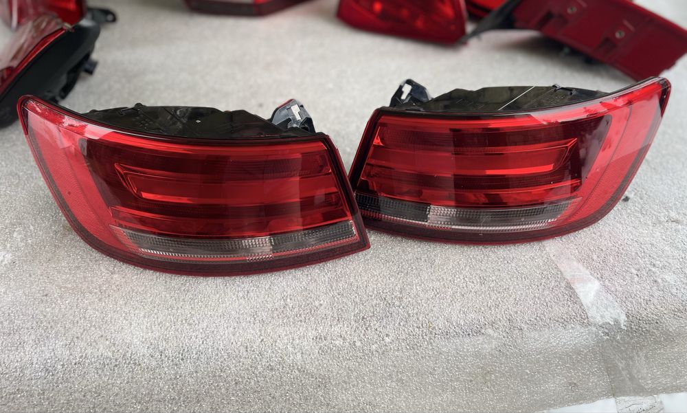 Audi a4b9 ліхтарі оригінал