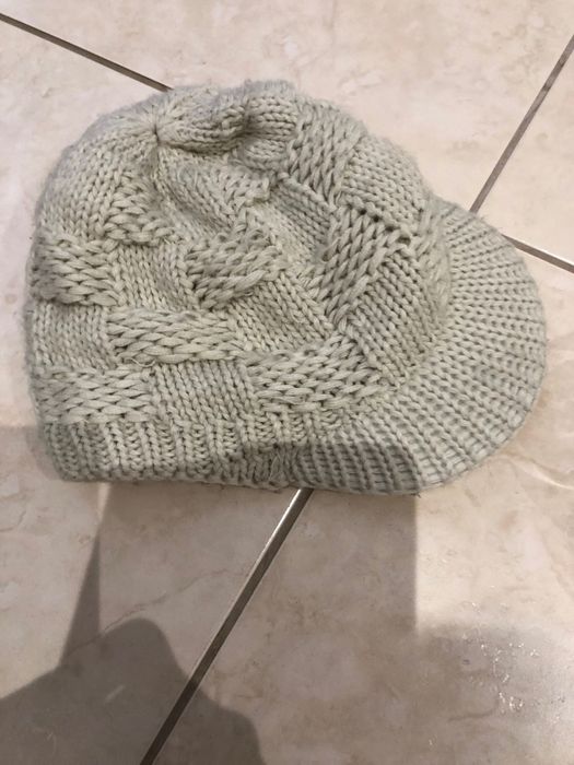 Czapka szara zimowa z daszkiem