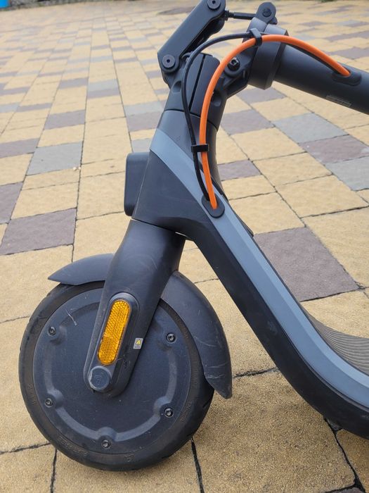 Електросамокат SEGWAY Ninebot E2 PLUS E Black