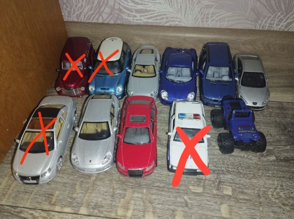 Продам фигурки машинок