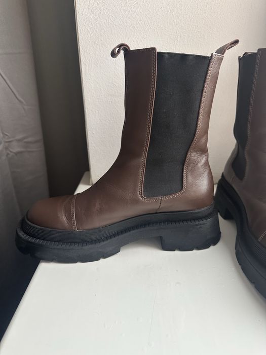 Чоботи, Черевики челсі , ботинки