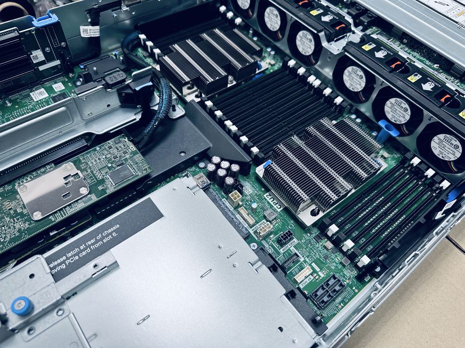dell poweredge r730 - купити комп'ютери та комплектуючі - Ціна на