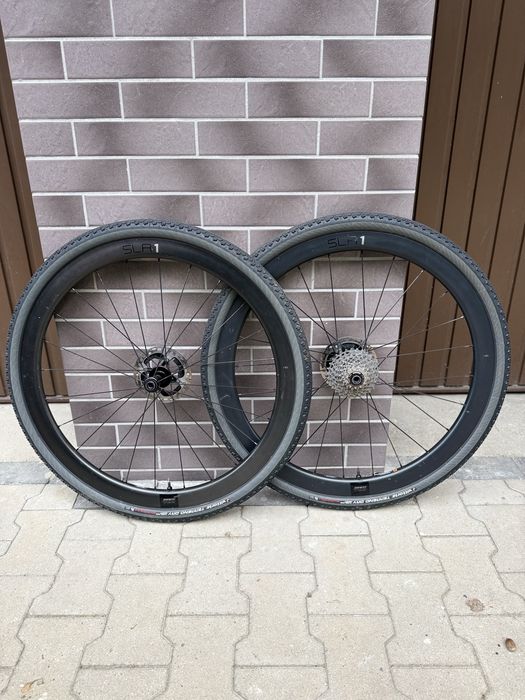 Koła Giant SLR 1 42mm + opony gravelowe Vittoria Terreno Dry TLR