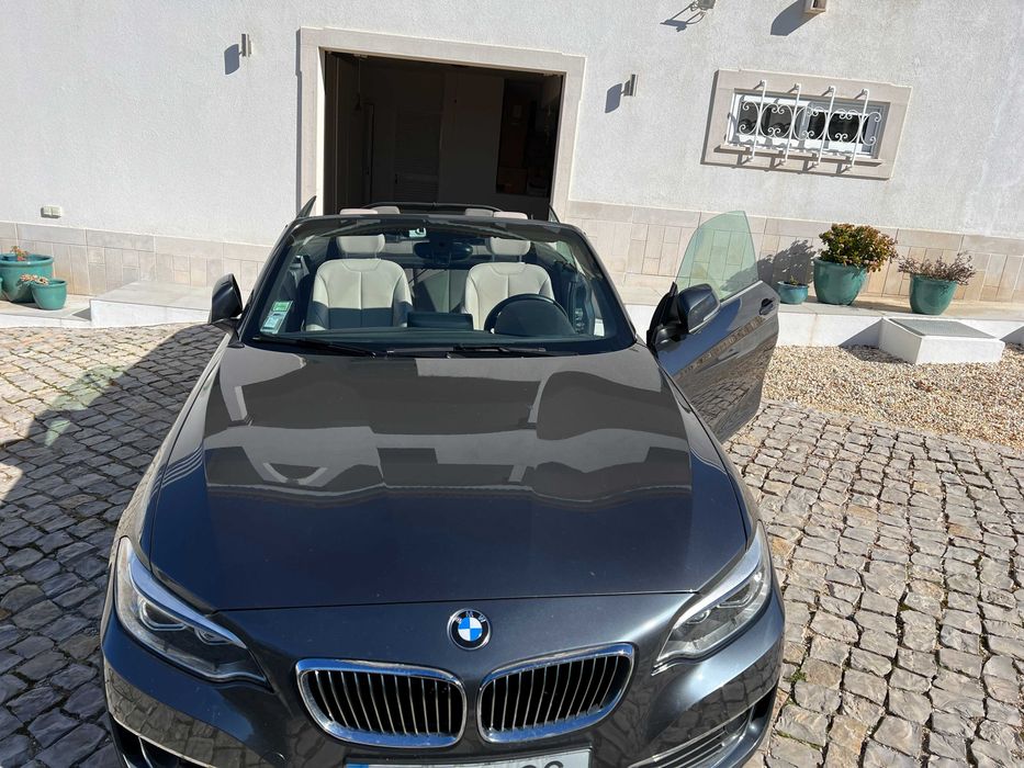 carro cabrio 220D Luxury