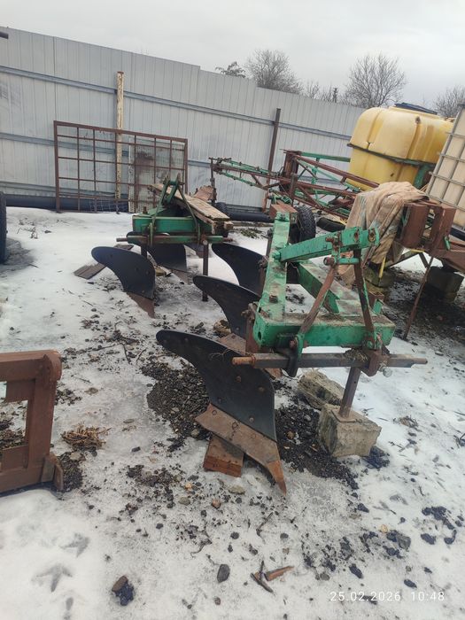 Плуг 3х корпусный