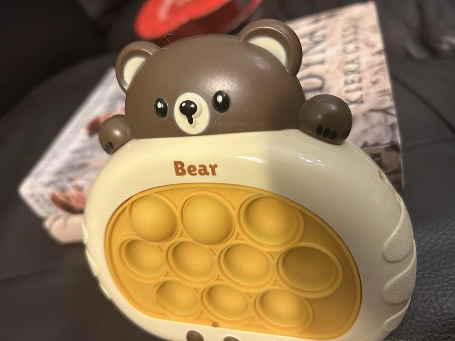 Zabawka bear pamieciowa popit grajaca stan idealna