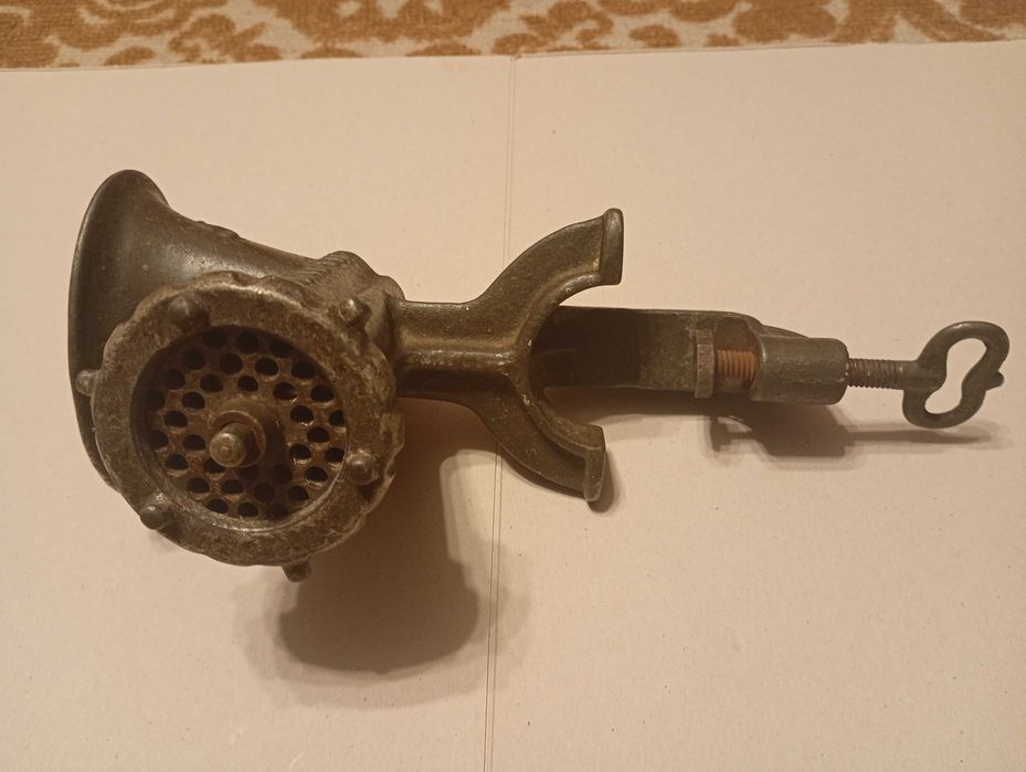 М'ясорубка, литво.