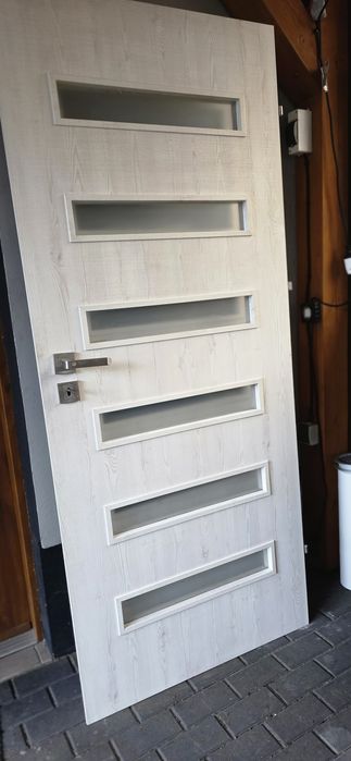 Drzwi wewnętrzne 80cm L+P