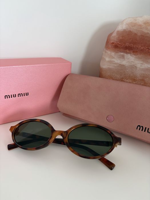 Óculos MiuMiu (lente castanha ou escura)