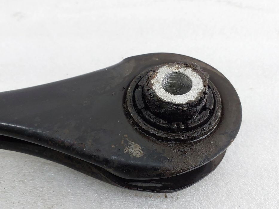 Braço de suspensão trás esquerdo VOLKSWAGEN Golf VII (5G1, BQ1, BE1, B