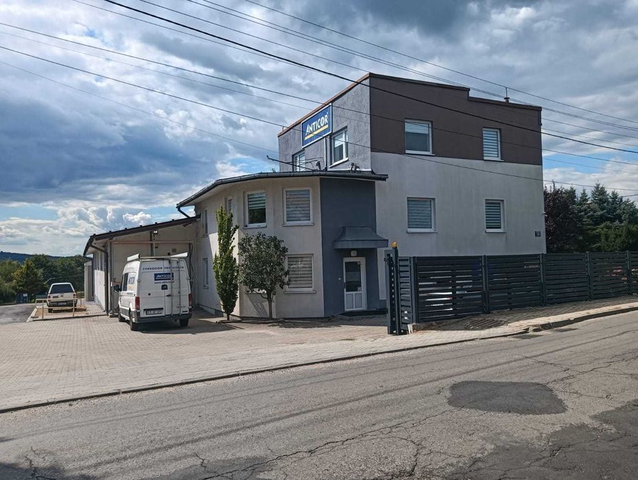 Biuro/pomieszczenie do wynajęcia przy ul. Krakowskiej, parking, wifi