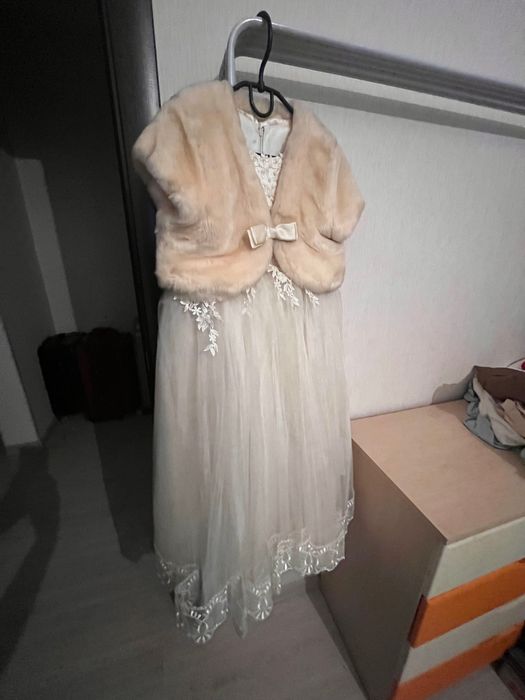 Прокат. Сукня+аксесуари