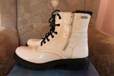 Черевики - півчобітки Ecco Guess