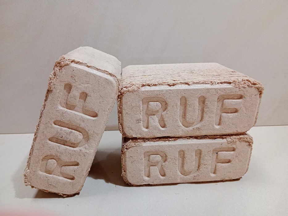 Brykiet RUF drzewny buk-dąb.