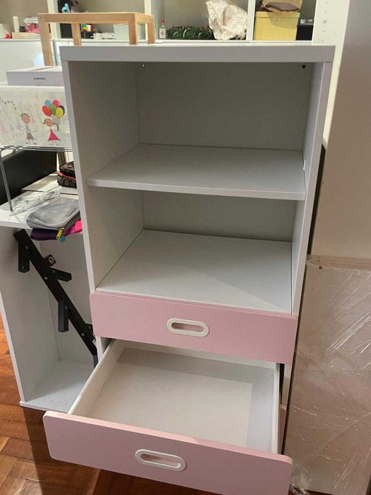 IKEA Móvel, gavetas rosa