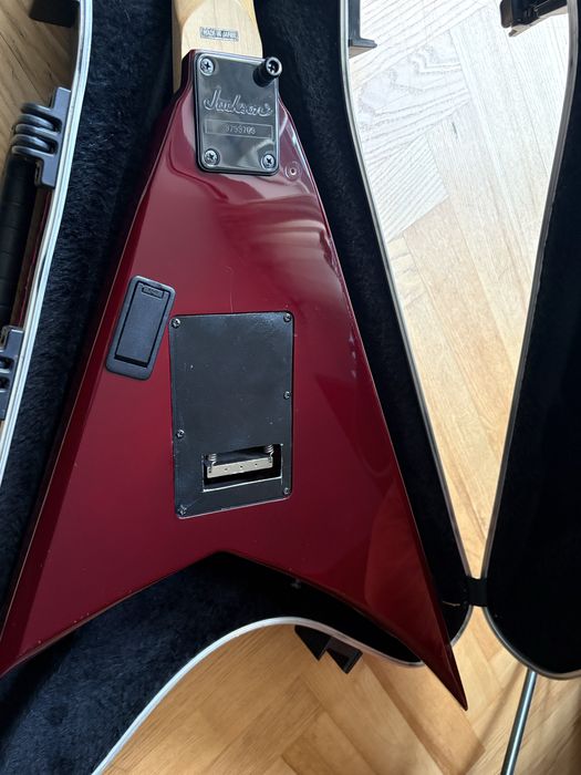 Jackson RR3 Japan EMG tremolo Schaller + case