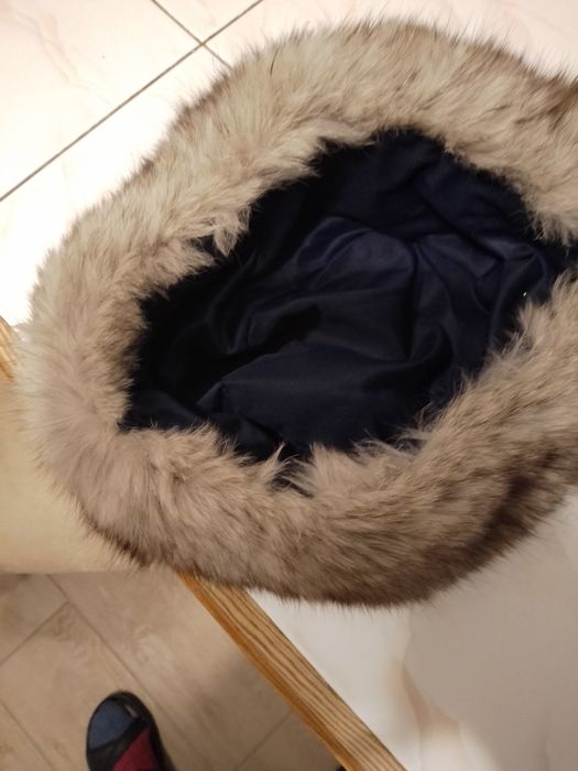 Czapka,toczek damski z lisa srebrnego,plus szalik.